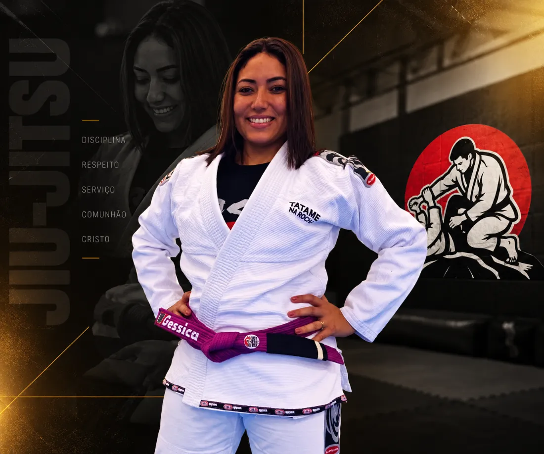 Instrutora Jéssica, faixa-roxa, de kimono branco